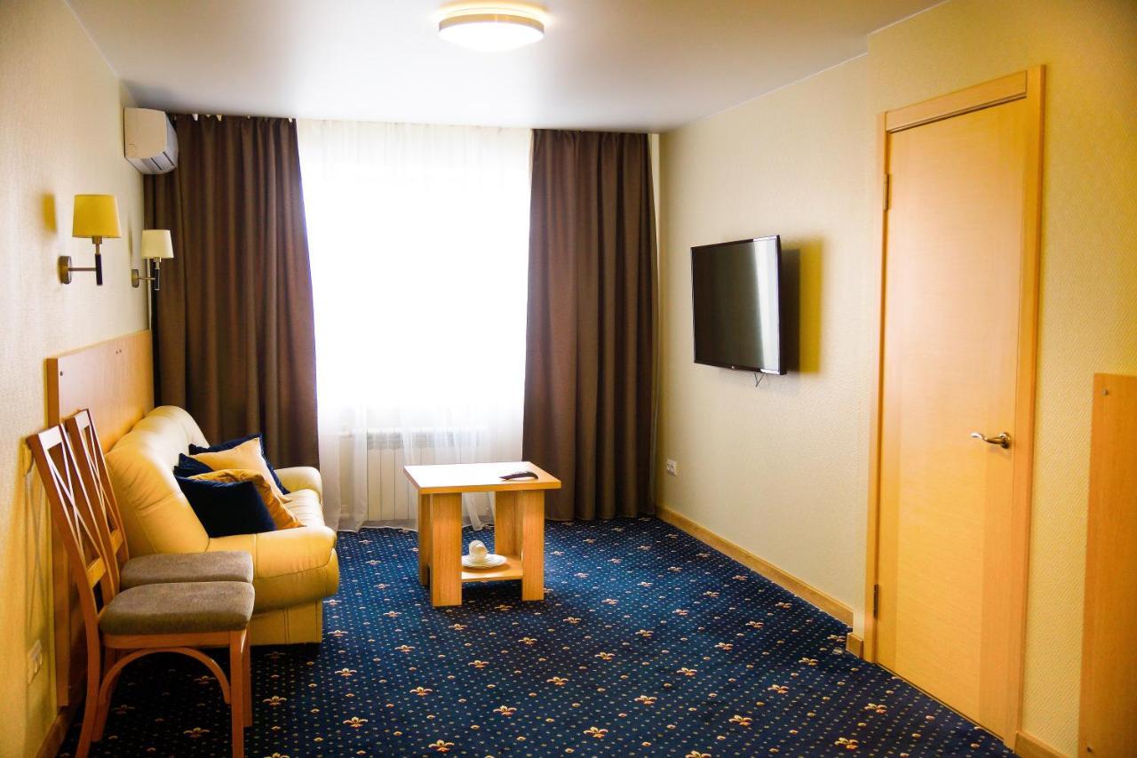 Hotel "Ussuriysk" Eksteriør billede